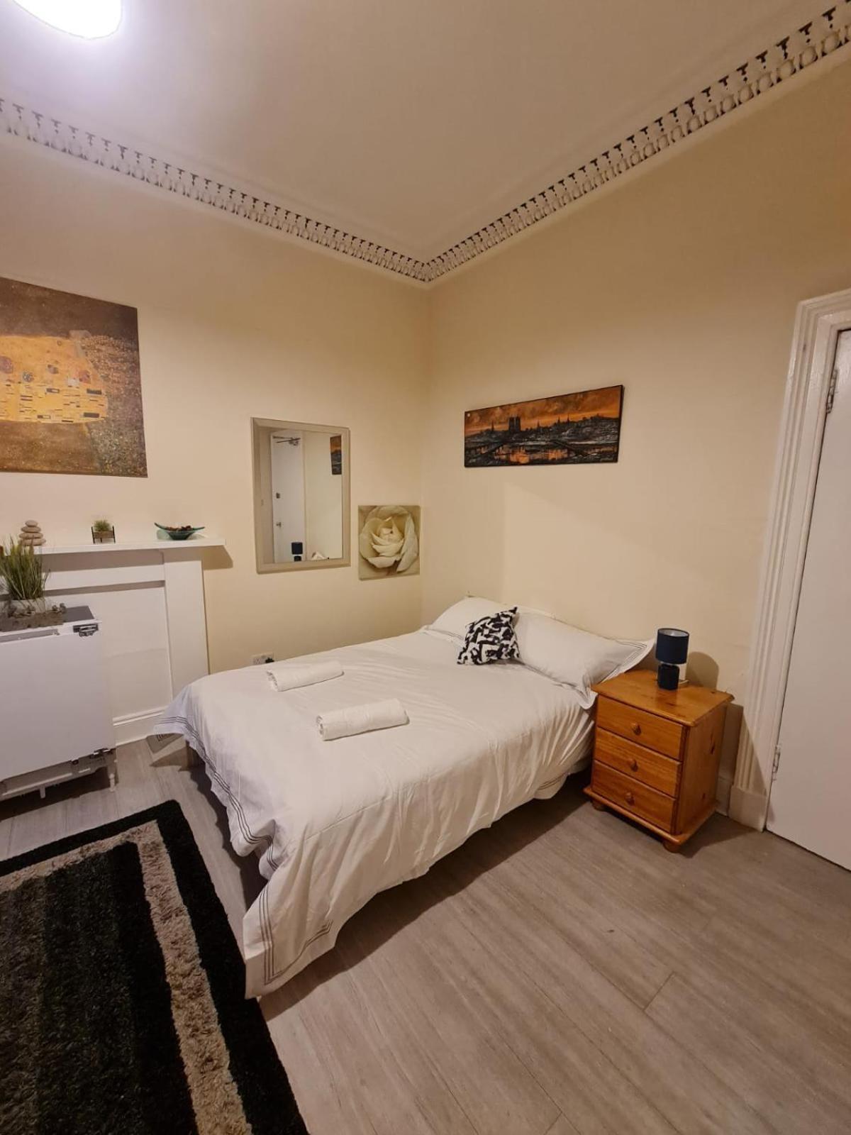 Cathcart Place Rooms Edinburgh Exterior photo